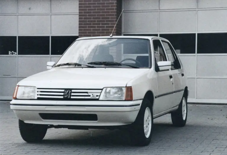 Peugot 204